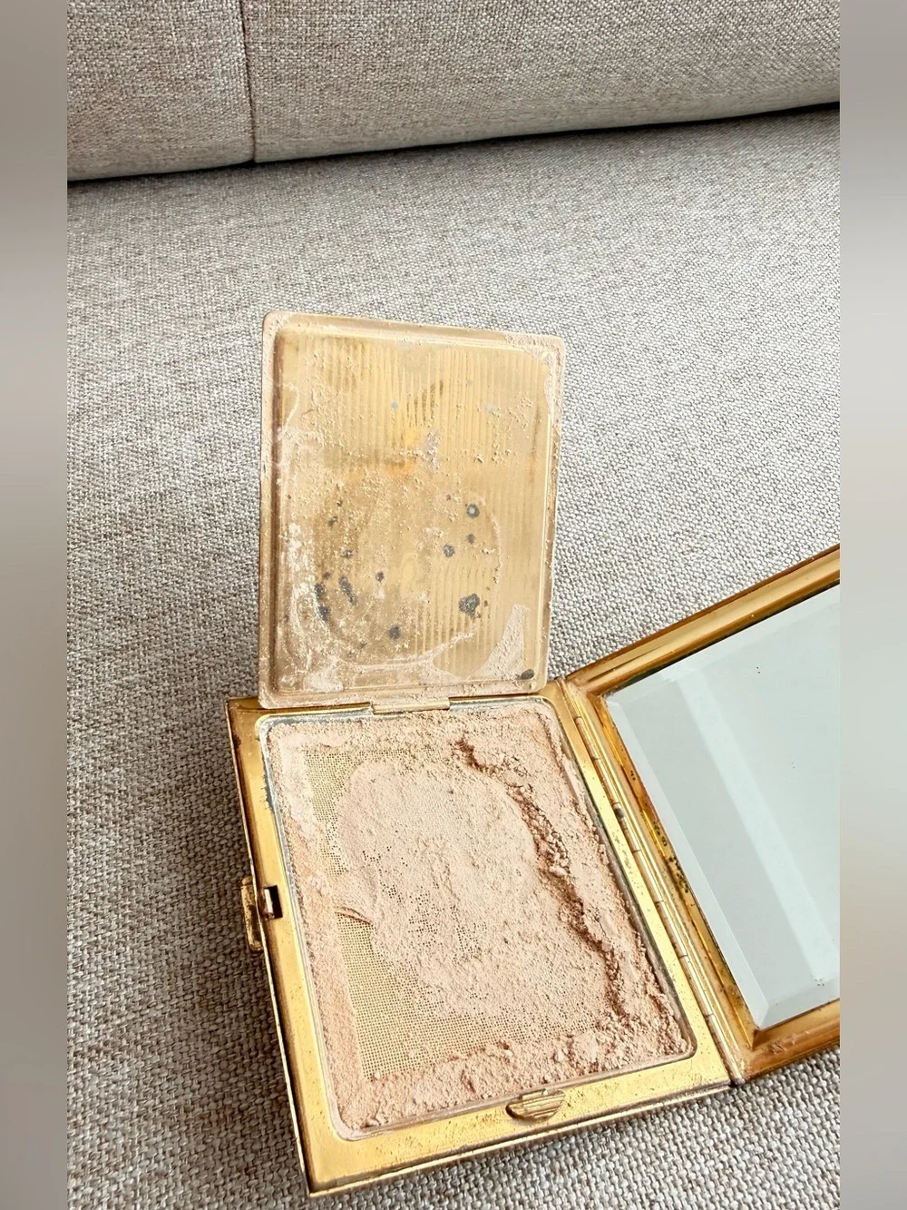 Vintage 1960s Christian Dior Swiss Made Powder Compact Gold Basketweave Mesh